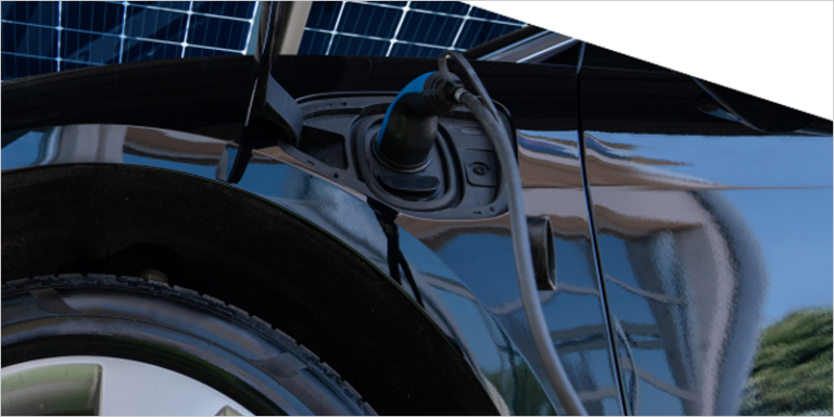 La creciente demanda de vehículos eléctricos impulsa la producción de baterías y reduce la necesidad de petróleo