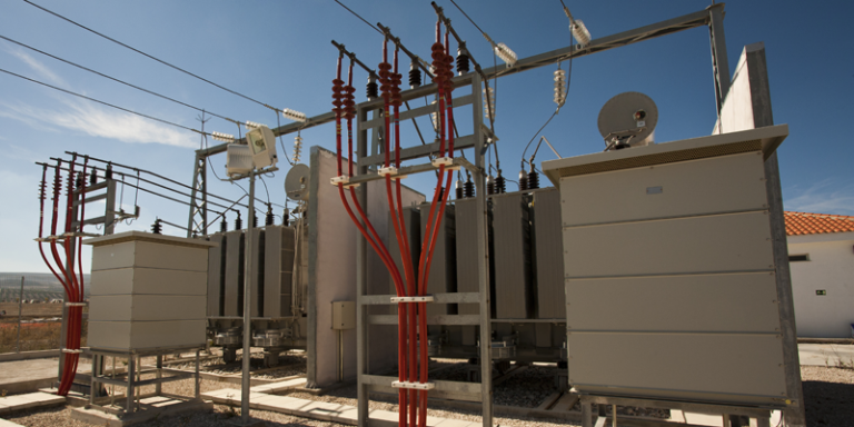 Proyecto de almacenamiento de energía para mejorar la calidad del suministro eléctrico del municipio de Jayena