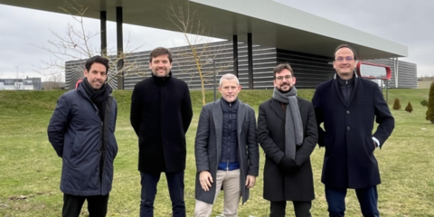 Schneider Electric participa en el desarrollo de maquinaria de precisión para las baterías eléctricas