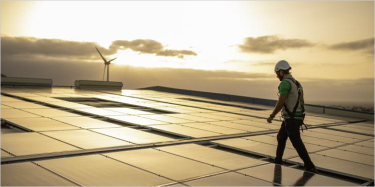 energía eólica y solar