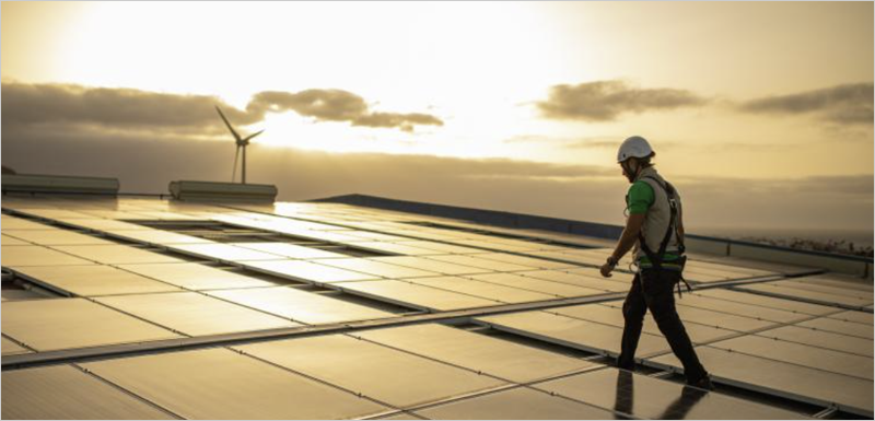 energía eólica y solar