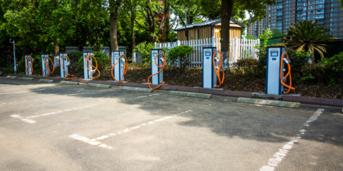 Nuevas normas para impulsar la recarga eléctrica y los combustibles alternativos en la Unión Europea