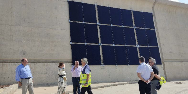 instalación fotovoltaica vertical