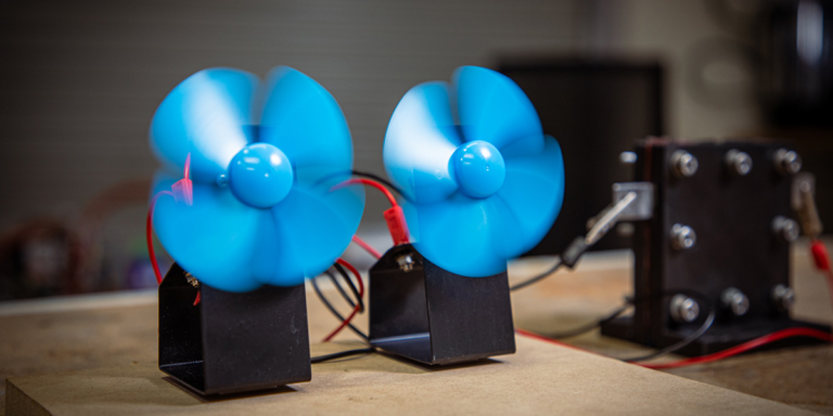 Ventiladores alimentados por una batería de protones.