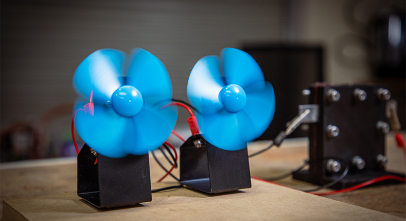 Ventiladores alimentados por una batería de protones.