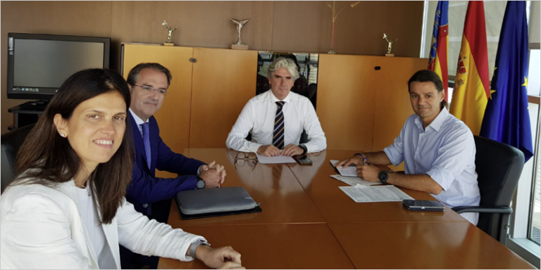 Reunión entre representantes de la Generalitat Valenciana y directivos de la empresa bp