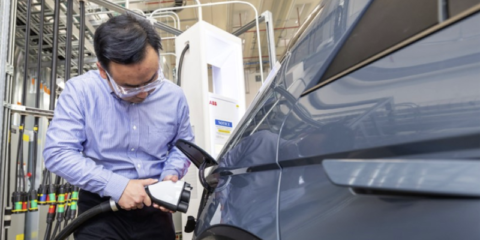 Investigadores de NREL analizan los beneficios de la carga bidireccional de vehículo a red