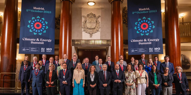 autoridades en la Cumbre Internacional sobre Clima y Energía en Madrid