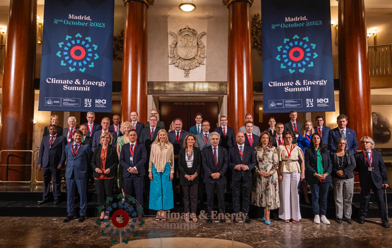 autoridades en la Cumbre Internacional sobre Clima y Energía en Madrid 