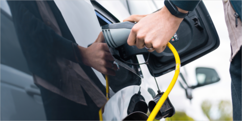 Aumenta el número de puntos de recarga de acceso público operativos en España