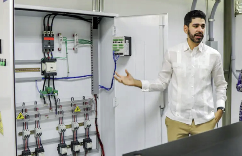 laboratorio especializado en sistemas de microrredes eléctricas 