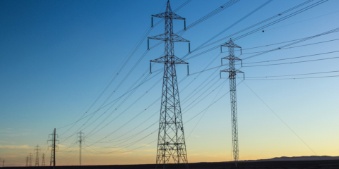 Antenas 5G integradas en apoyos eléctricos de la red de transporte para ampliar la conectividad