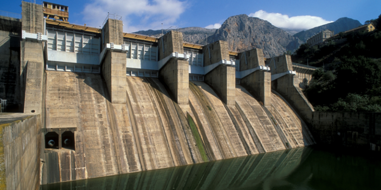 central hidroeléctrica de Tajo de la Encantada