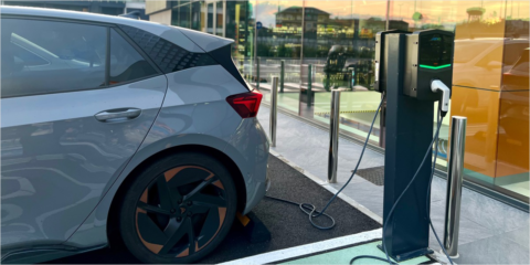 Arranca la segunda fase de la instalación de puntos de recarga de VE en 32 municipios de Cantabria