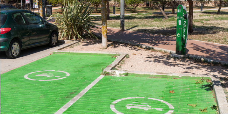 Red pública de recarga de vehículos eléctricos en Menorca.