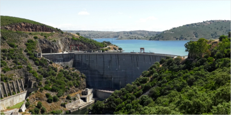 Embalse de Valdecañas.