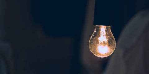 Aprobada la prórroga del bono social eléctrico y la ampliación del plazo del programa Moves III