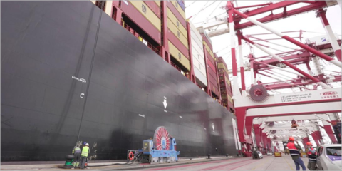 El Puerto de Barcelona conecta el primer barco al nuevo sistema Onshore Power Supply