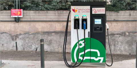 La red de recarga de vehículos eléctricos en la provincia de Cáceres ya tiene 46 puntos operativos