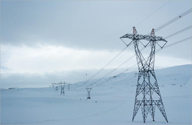 RED ELÉCTRICA SOBRE LA NIEVE