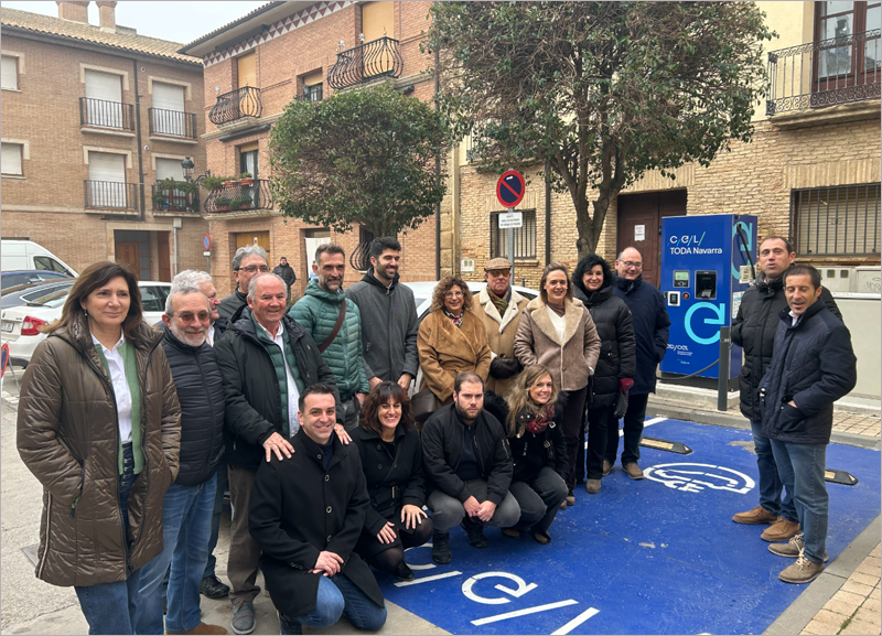 El acto de presentación del primer cargador de vehículo eléctrico se llevó a cabo la semana pasada en Villafranca.