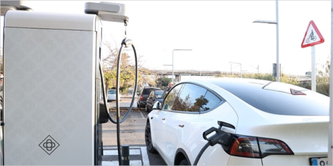 El municipio de Gavà acoge una nueva electrolinera rápida de 100 kW del AMB