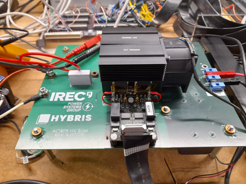 Prototipo del sistema de concentrador de potencia que permite la hibridación, diseñado por IREC