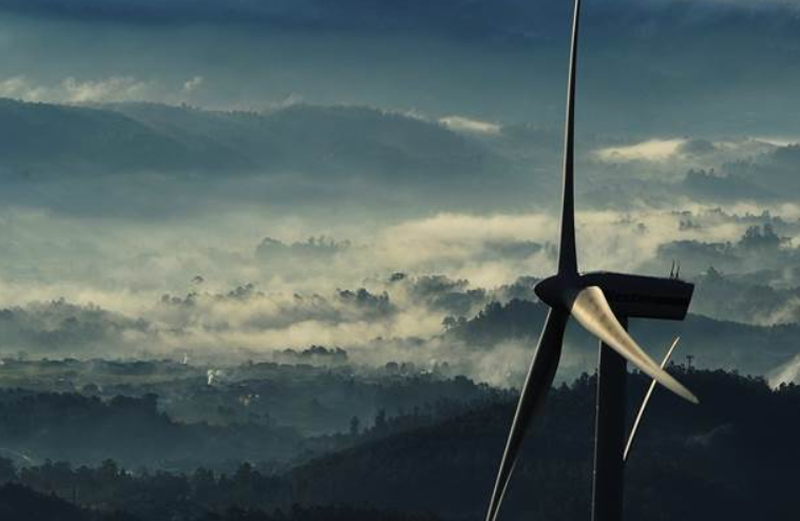 La fotografía galardonada con el primer Premio Eolo de Fotografía 2025 es ‘Energía en reposo’.