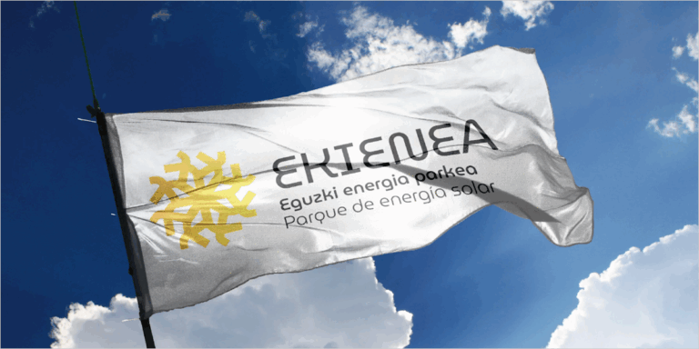 bandera de Ekienea
