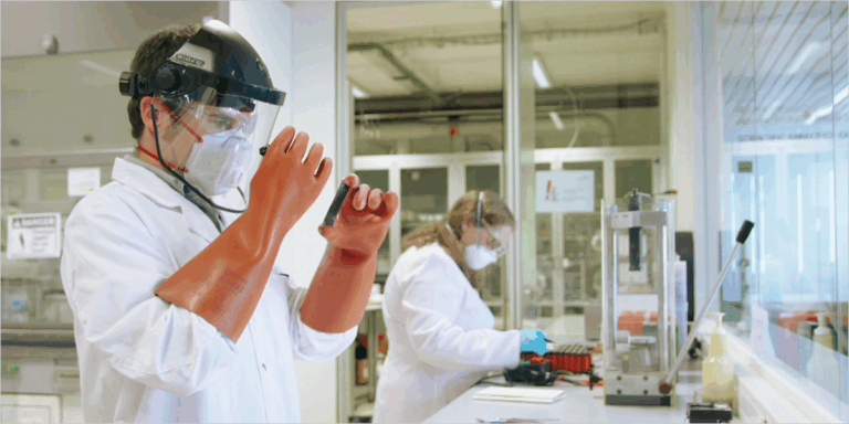 Investigadores en un laboratorio.
