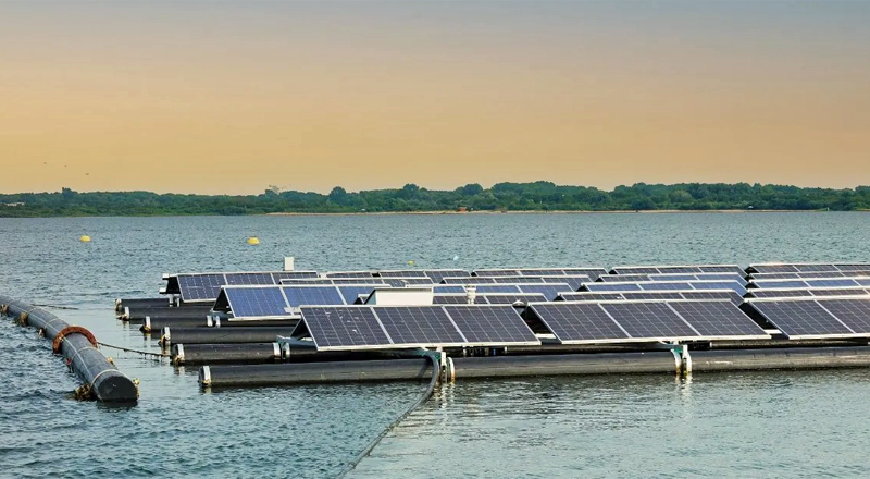 planta fotovoltaica flotante