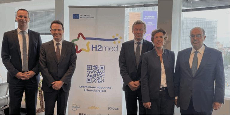 Imagen tomada el 24 de junio en una visita a la Comisión Europea de los consejeros delegados de los operadores que forman el consorcio del corredor europeo H2med