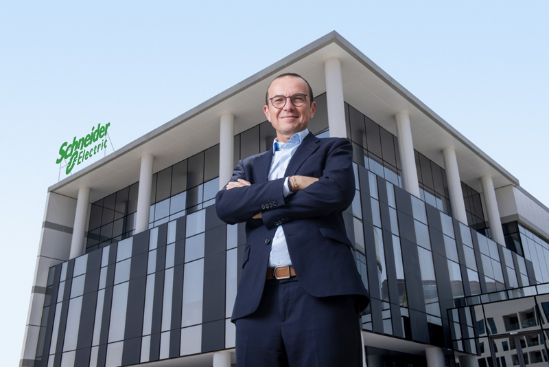 Manish Kumar, vicepresidente ejecutivo de la Unidad Digital Energy de Schneider Electric,