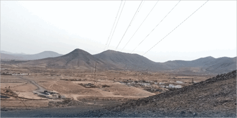 El desmantelamiento de la línea de 66 kV entre Corralejo y Matas Blancas avanza en Fuerteventura