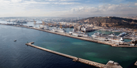 Autorizada la licitación por 12,6 millones para el suministro eléctrico a cruceros en el puerto de Barcelona