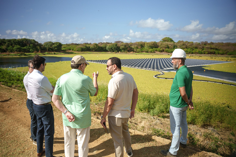 Nueva planta solar flotante