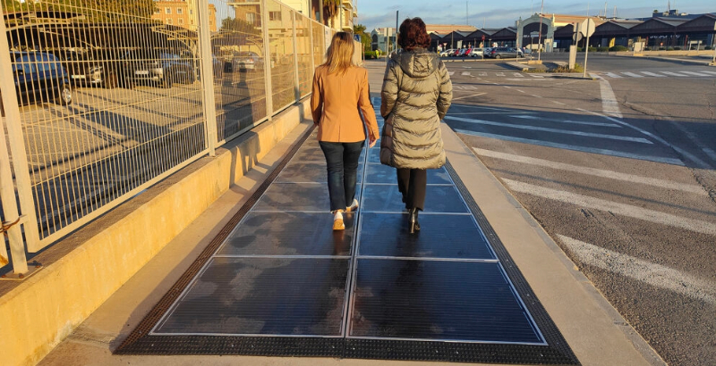 paneles solares transitables en el Puerto de Valencia