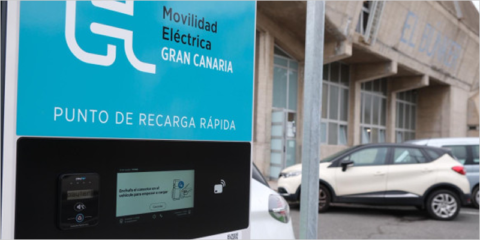 La ULPGC pone en marcha 17 puntos de recarga eléctrica para vehículos en sus campus