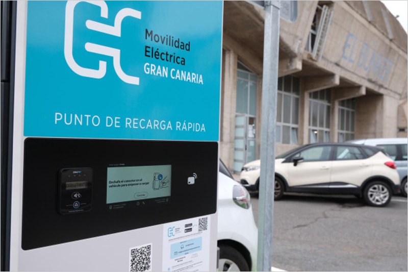 La ULPGC activa 17 puntos de recarga eléctrica de vehículos en sus campus universitarios