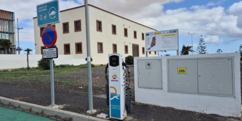 Fuerteventura amplía su red de recarga de vehículos eléctricos con cuatro nuevos puntos
