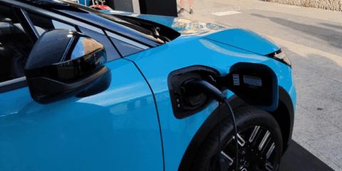 Aumenta en 2025 la instalación de puntos de recarga de alta potencia para vehículos eléctricos en España