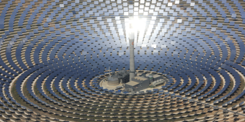 La energía termosolar alcanza una generación total de 3.691 GWh en 2025, un 32% durante la noche