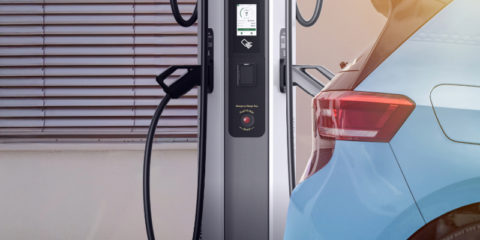 Schneider Electric impulsa la recarga de vehículos eléctricos de alta potencia con StarCharge Fast 720