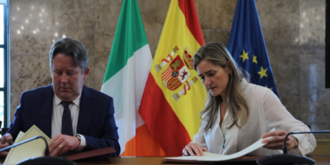 Firmado un MoU para analizar la viabilidad de una interconexión eléctrica entre España e Irlanda