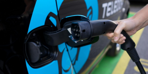 La red pública de recarga para vehículos eléctricos roza los 55.000 puntos operativos en España