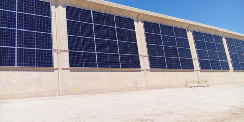 Adjudicada la instalación de los paneles solares verticales del dique norte del puerto de Valencia