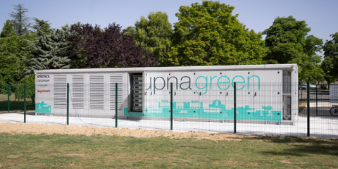 La UPNA conecta a la red eléctrica su sistema de almacenamiento energético con baterías