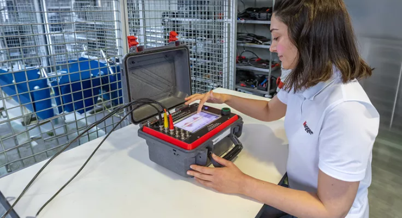 El ICMneo de Megger permite que las mediciones de descargas parciales sean más sencillas y eficaces. 