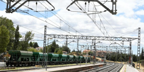 Adif licitará un contrato de 13,7 millones para optimizar la gestión de la electrificación ferroviaria