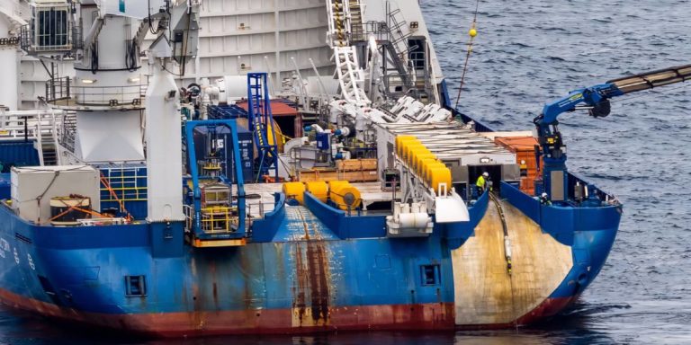 Red Eléctrica inicia el tendido del cable submarino de la interconexión con Francia por el Golfo de Bizkaia